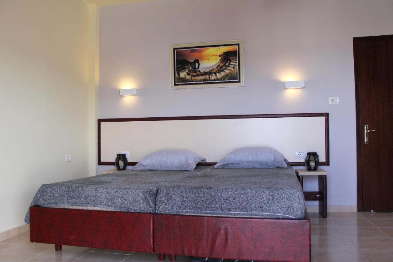 Ronaldo Hotel *