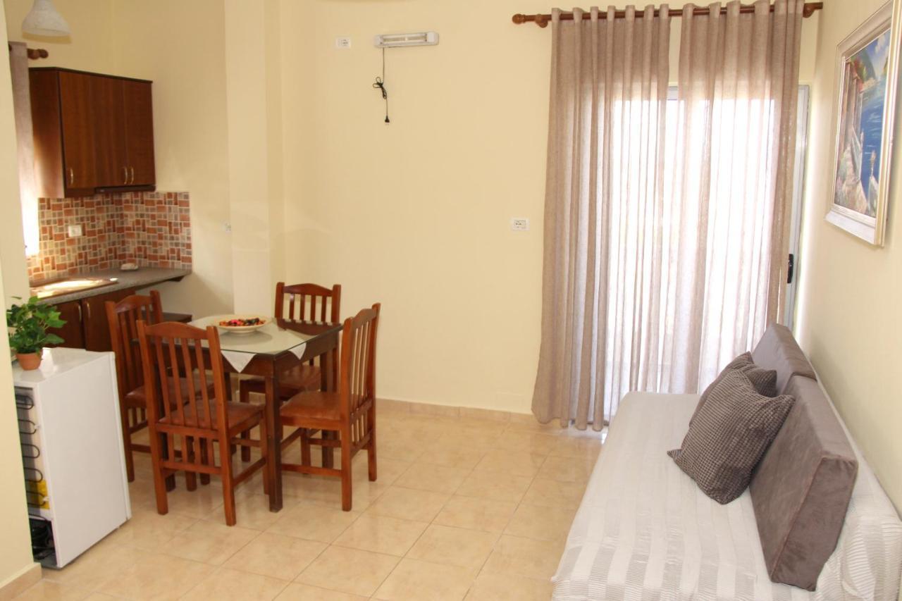 Ronaldo Hotel *