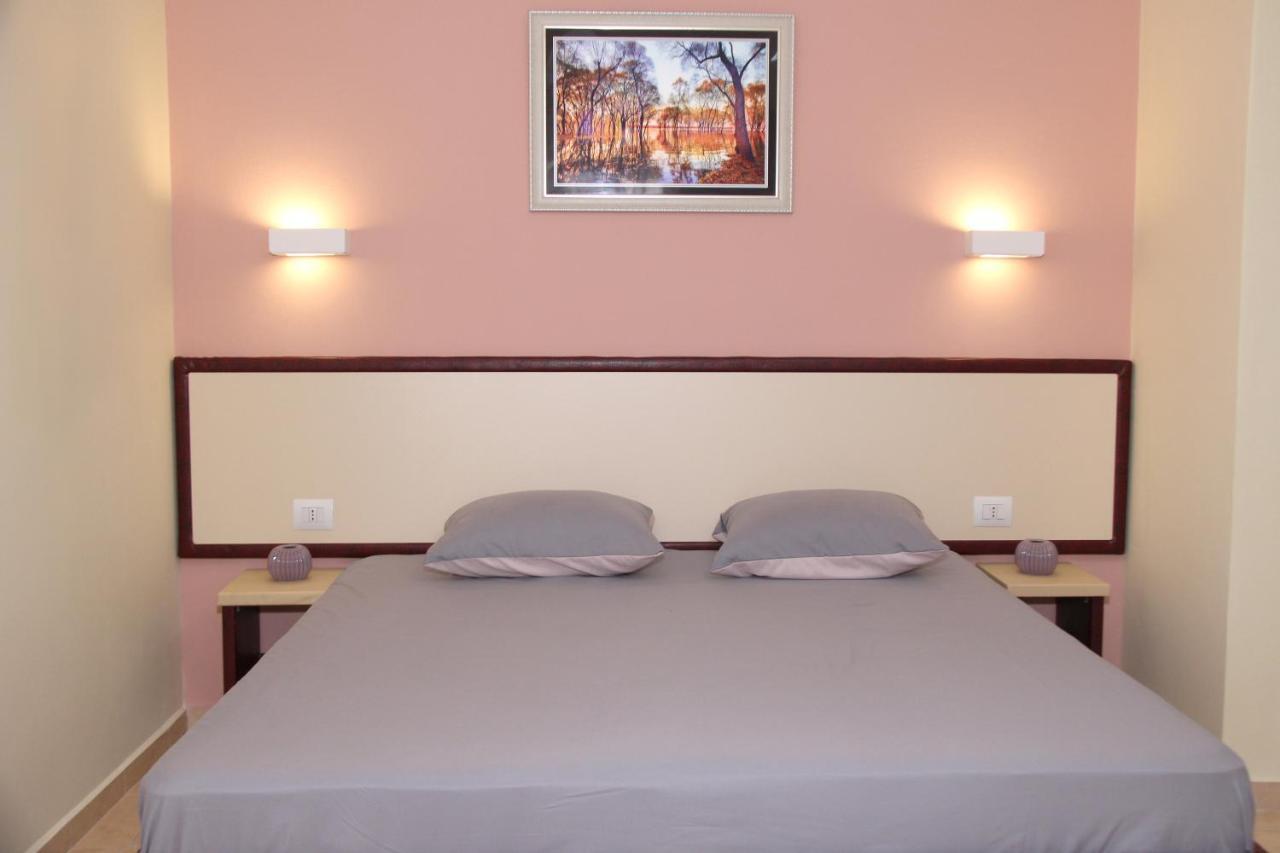 Ronaldo Hotel Ksamil
